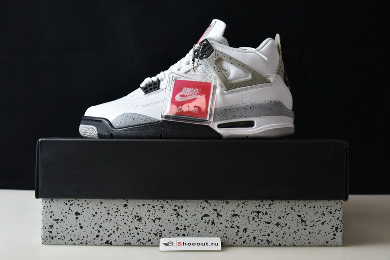 Air Jordan 4 OG “White Cement” 840606-192