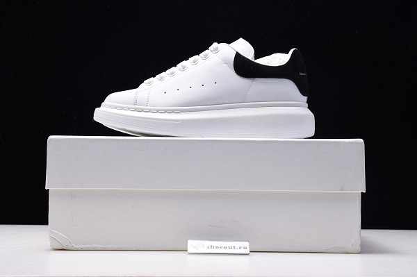 MQ Sneakers 462214-WHGP7-9374