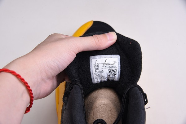Air Jordan 12 Retro Black University Gold 130690-070