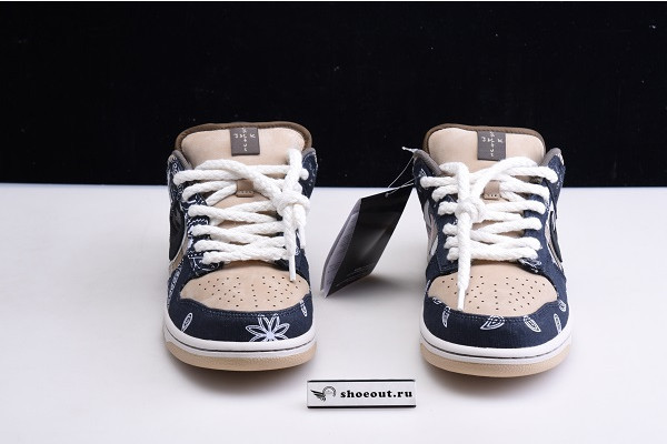 Travis Scott x Nike SB Dunk Low CT5053-001