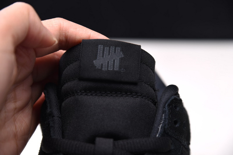 Undefeated x Nike Dunk Low DO9329-001