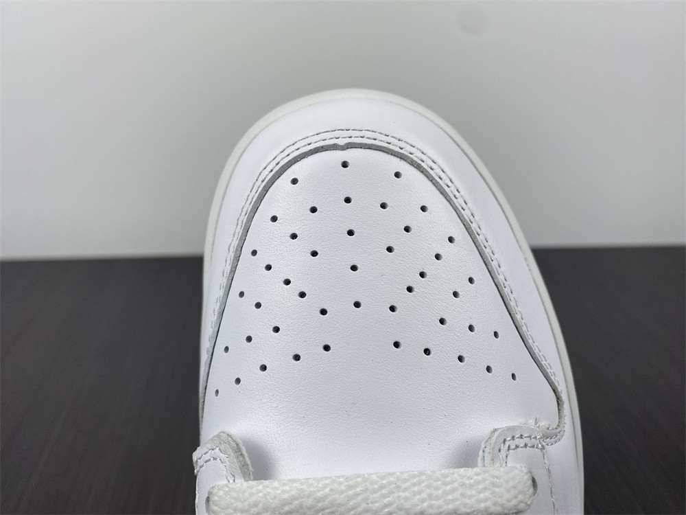 Nike Dunk Low “Triple White” DD1503-109