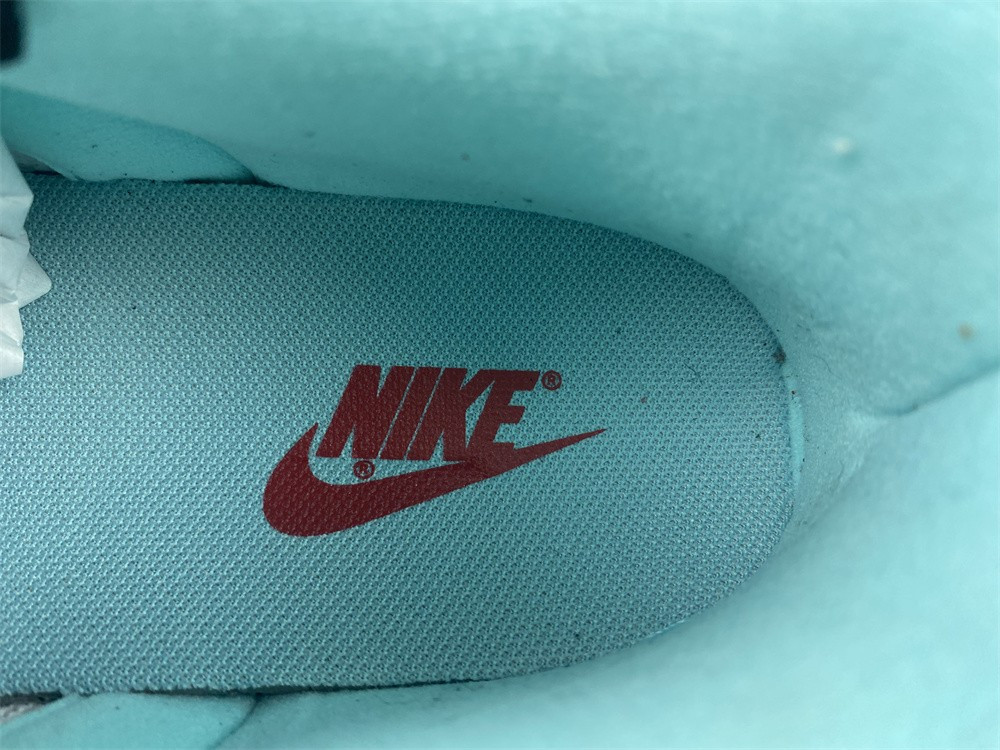 Nike Dunk Low “Barber Shop” DH7614-001