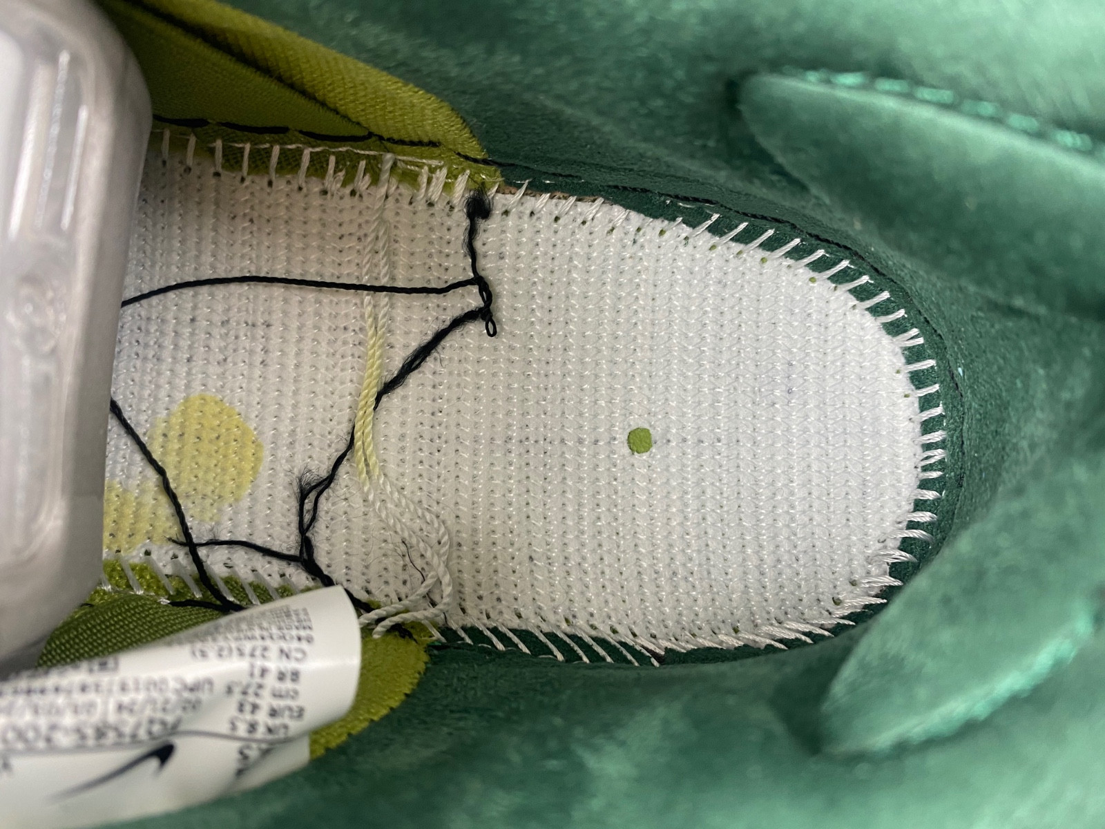 Nike SB Dunk Low “Escargot” FQ7585-200