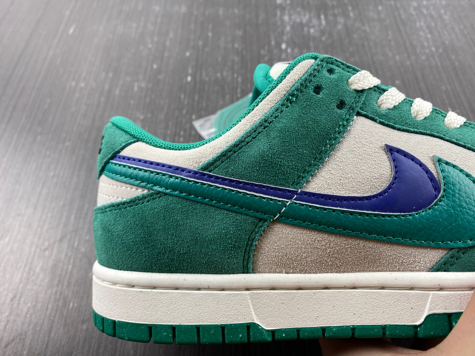 Nike Dunk Low SE “85” DO9457-101
