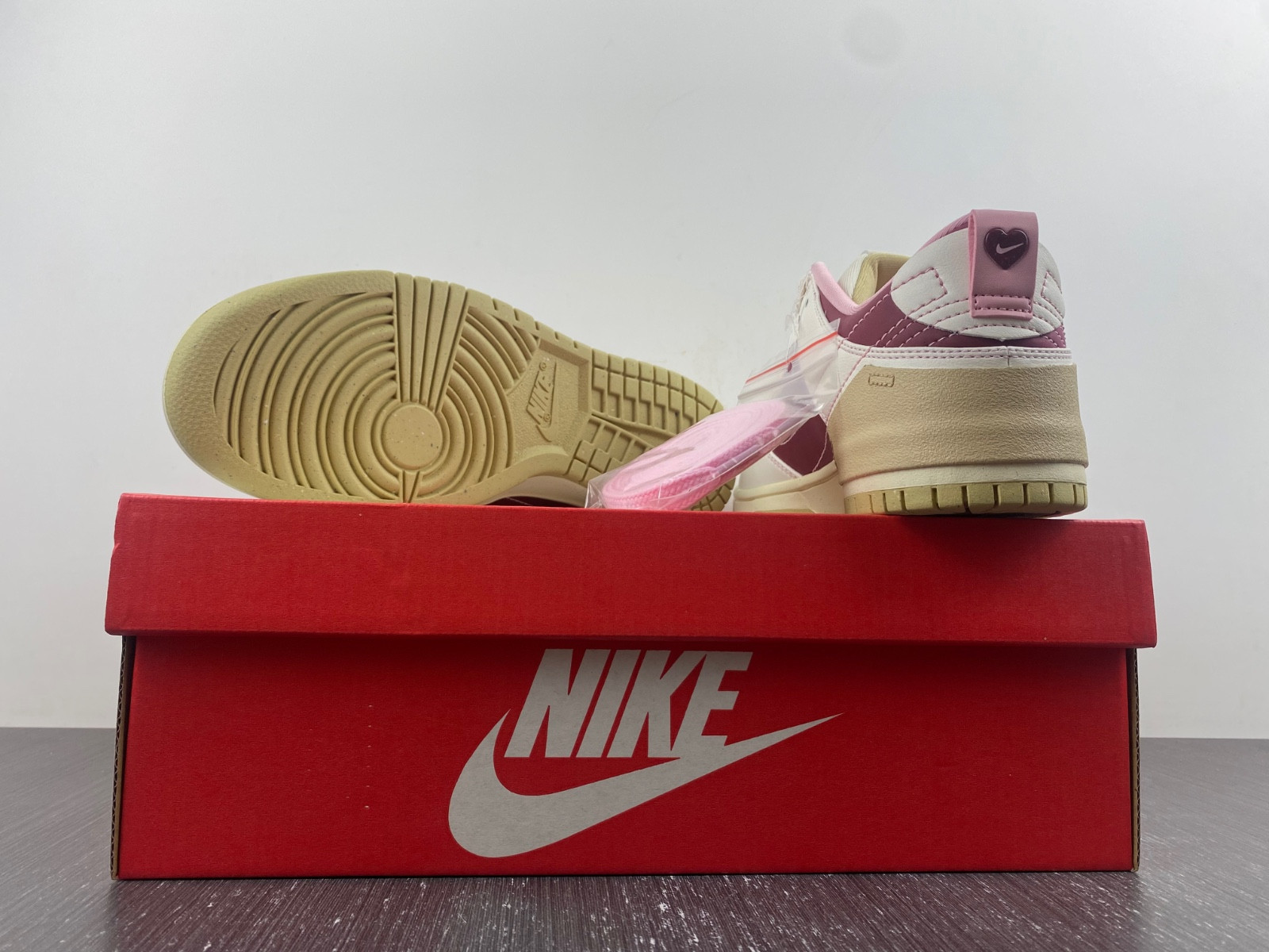 Nike Dunk Low Disrupt 2 “Valentine’s Day” FD4617-667