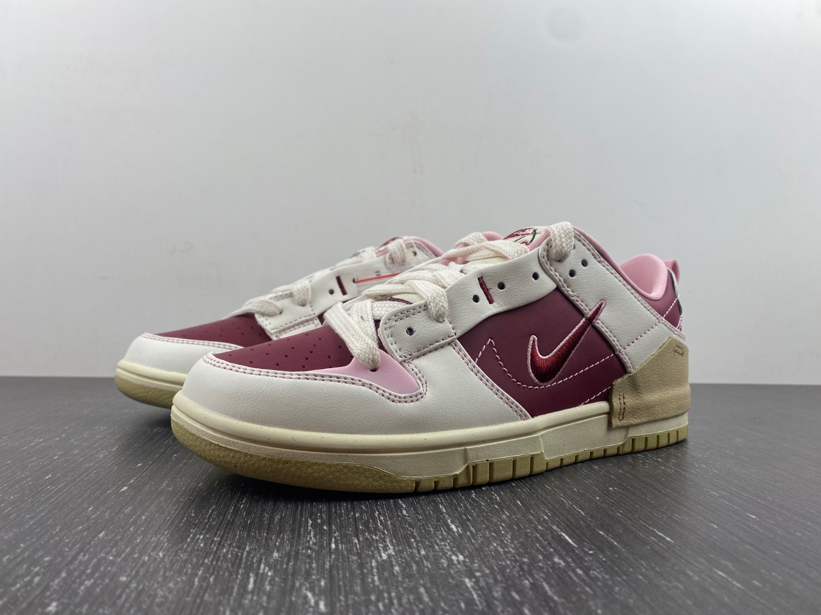 Nike Dunk Low Disrupt 2 “Valentine’s Day” FD4617-667