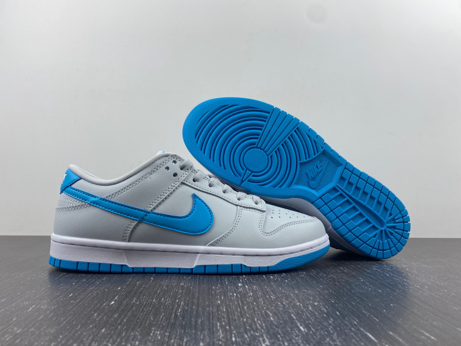 Nike Dunk Low “Light Blue” DV0831-001