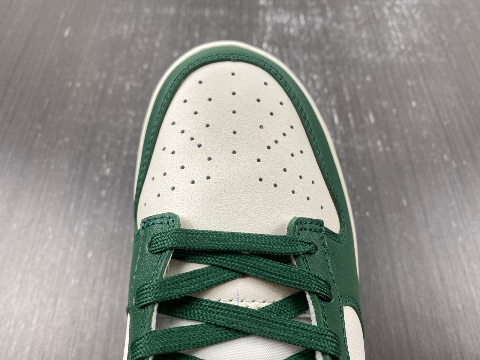 Nike Dunk Low “Gorge Green” DD1503-300