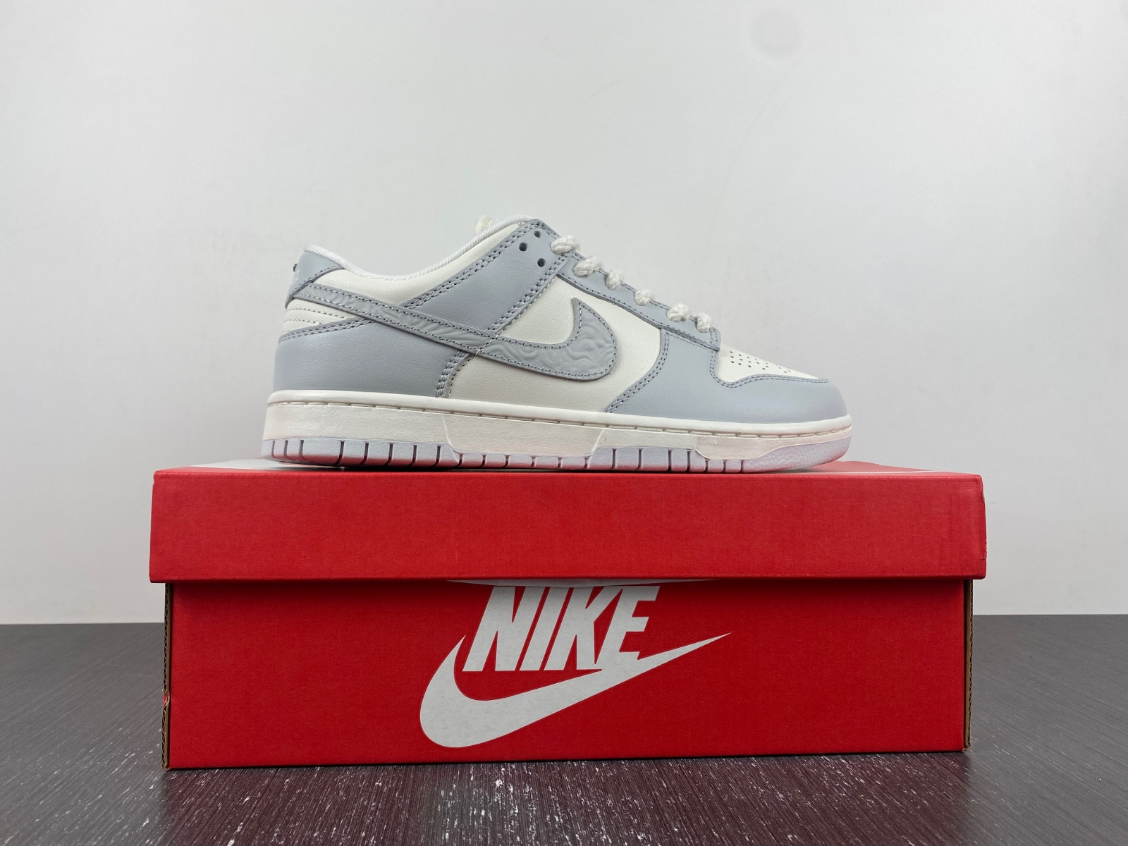Nike Dunk Low WMNS “Needlework” FJ4553-133