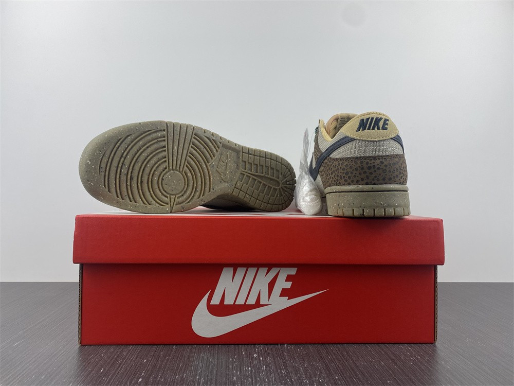 Nike Dunk Low “Safari” DX2654-200