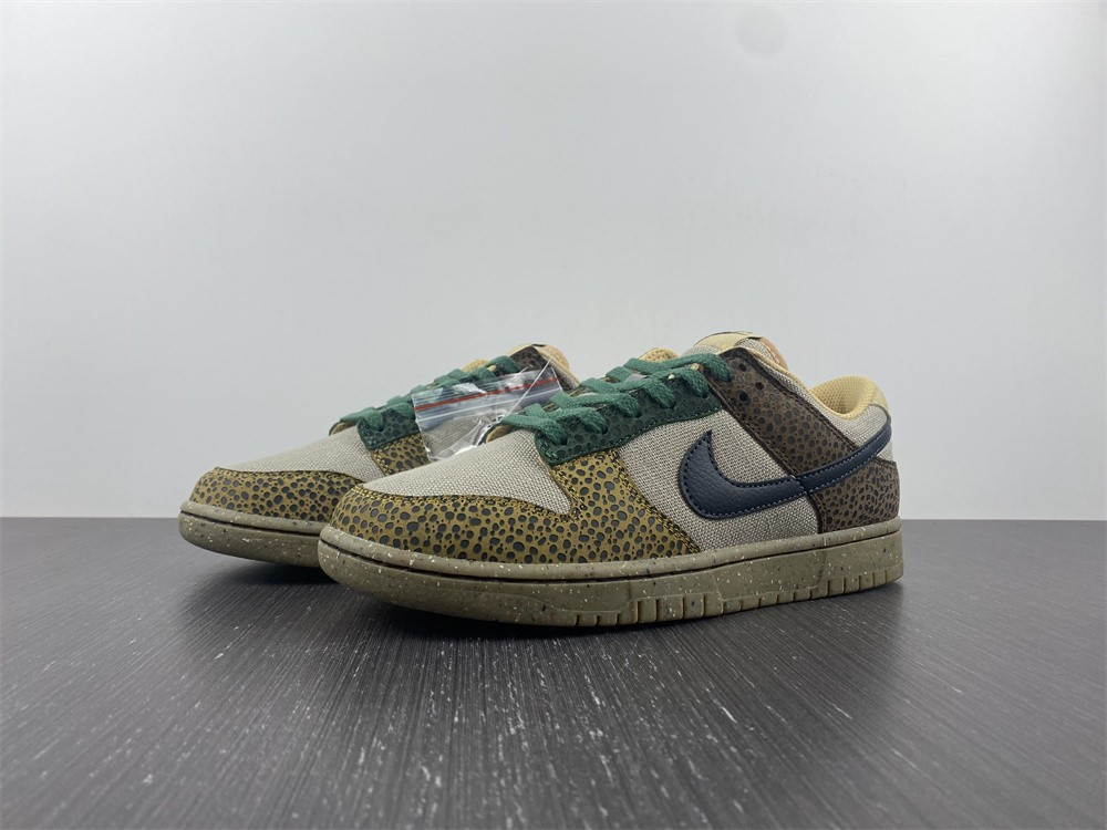 Nike Dunk Low “Safari” DX2654-200