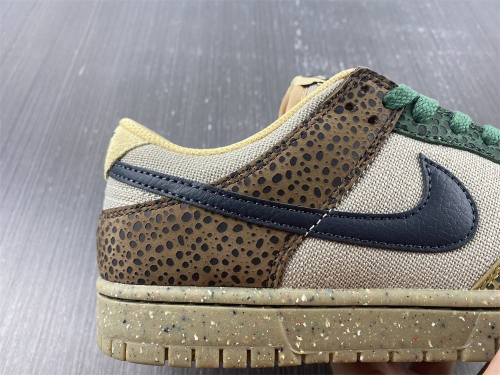 Nike Dunk Low “Safari” DX2654-200