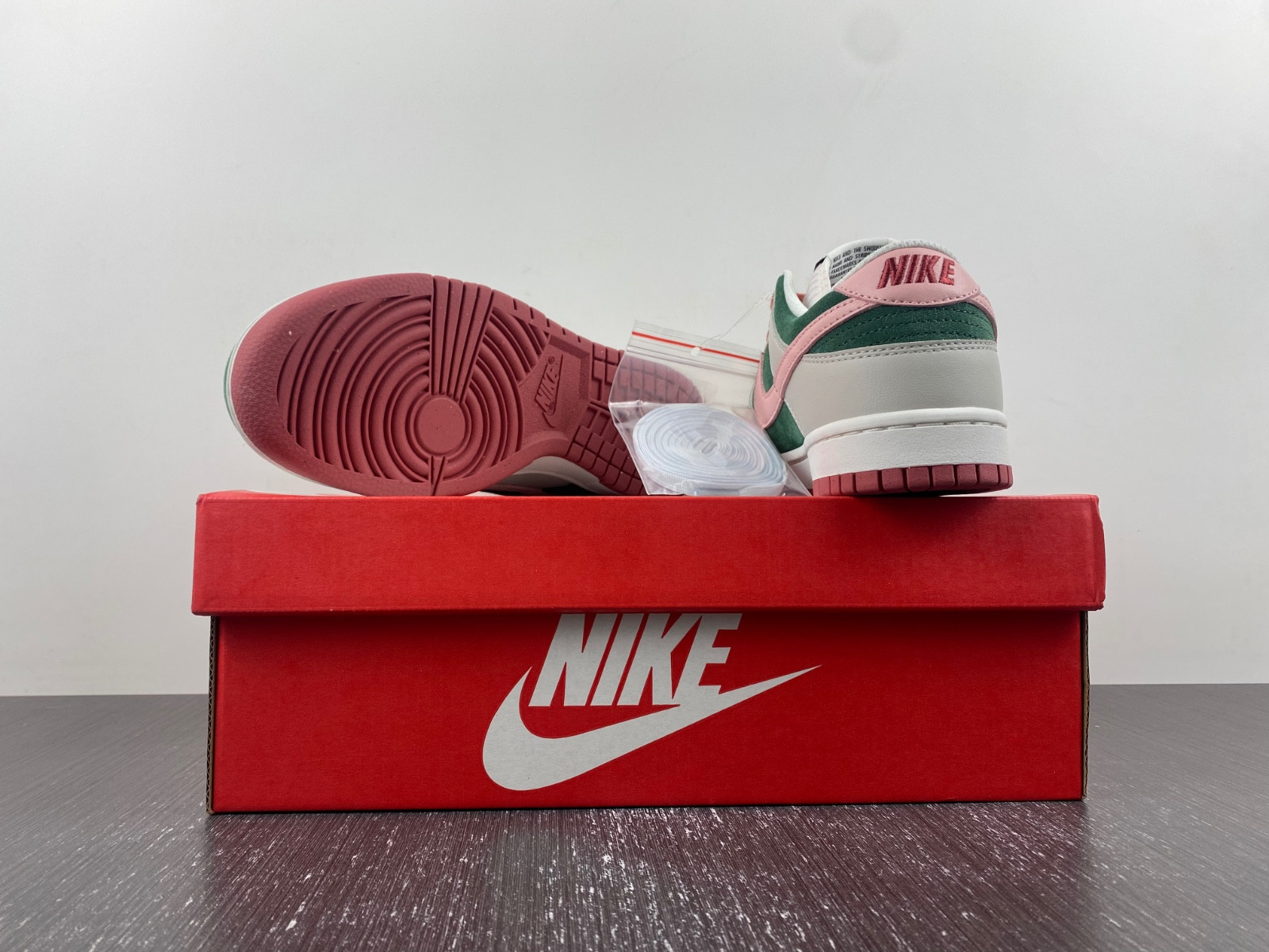 Nike SB Dunk Low FN8923-061