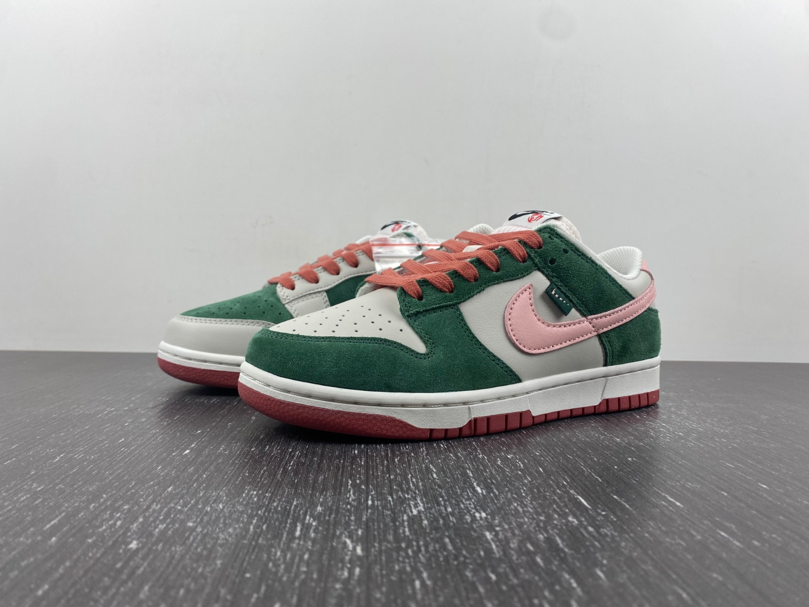 Nike SB Dunk Low FN8923-061