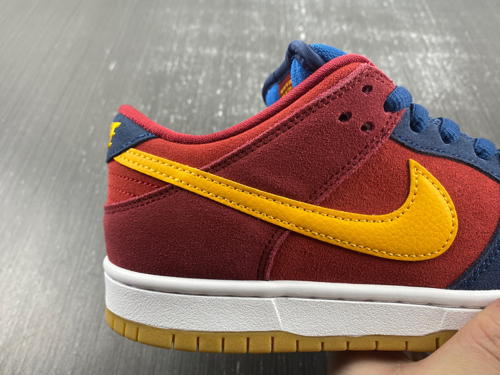 Nike SB Dunk Low “Barcelona” DJ0606-400