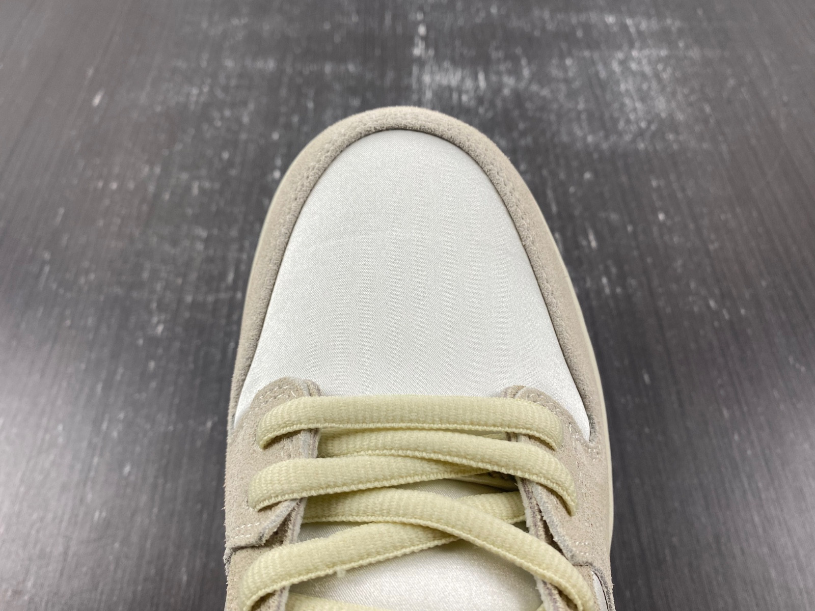 Nike SB Dunk Low “City of Love” FZ5654-100