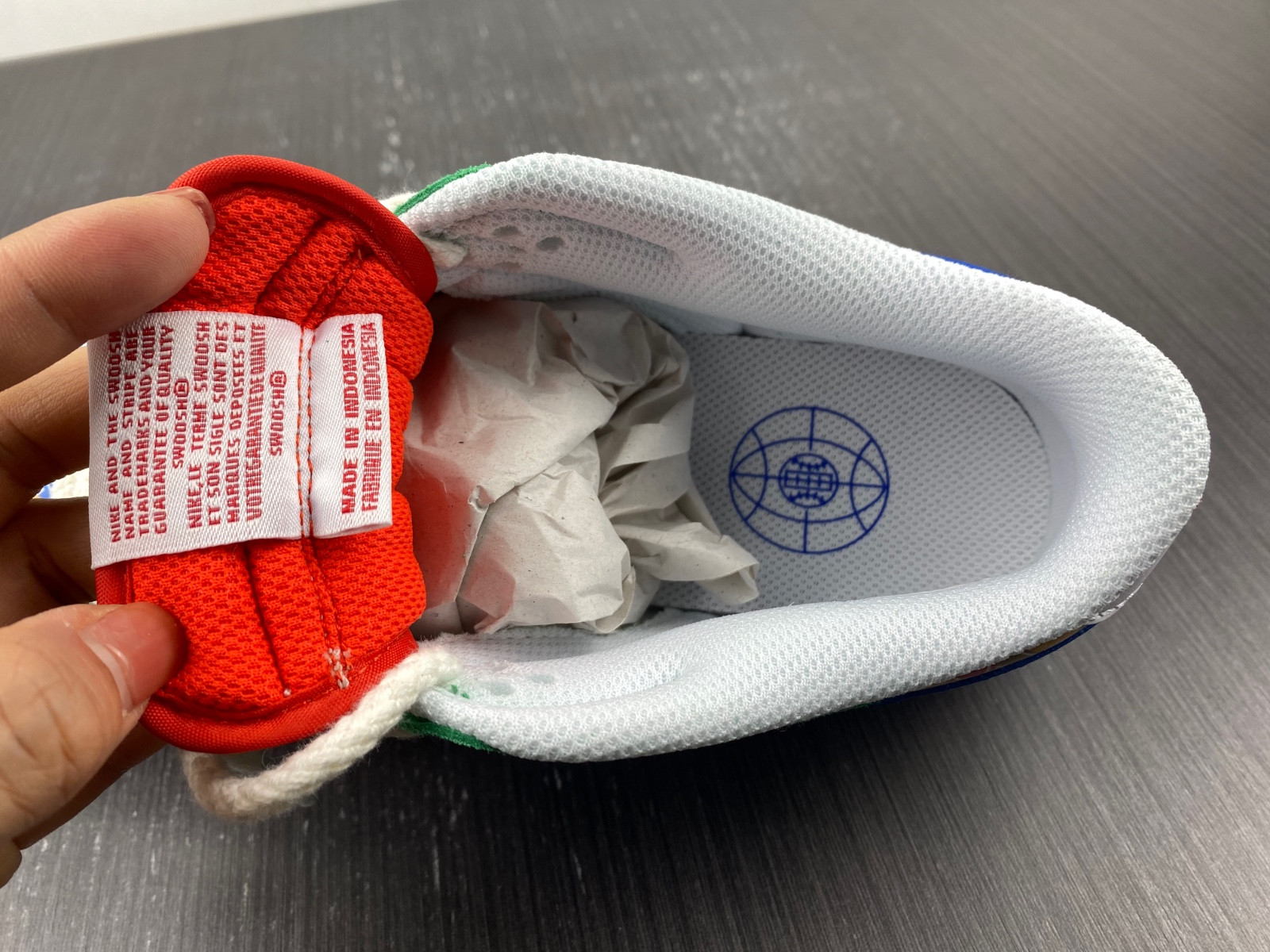 Nike Dunk Low “Foam Finger” DZ5184-300