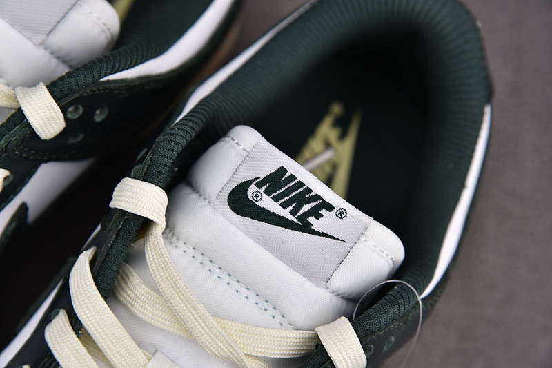 Nike Dunk Low “Vintage Green” DQ8580-100