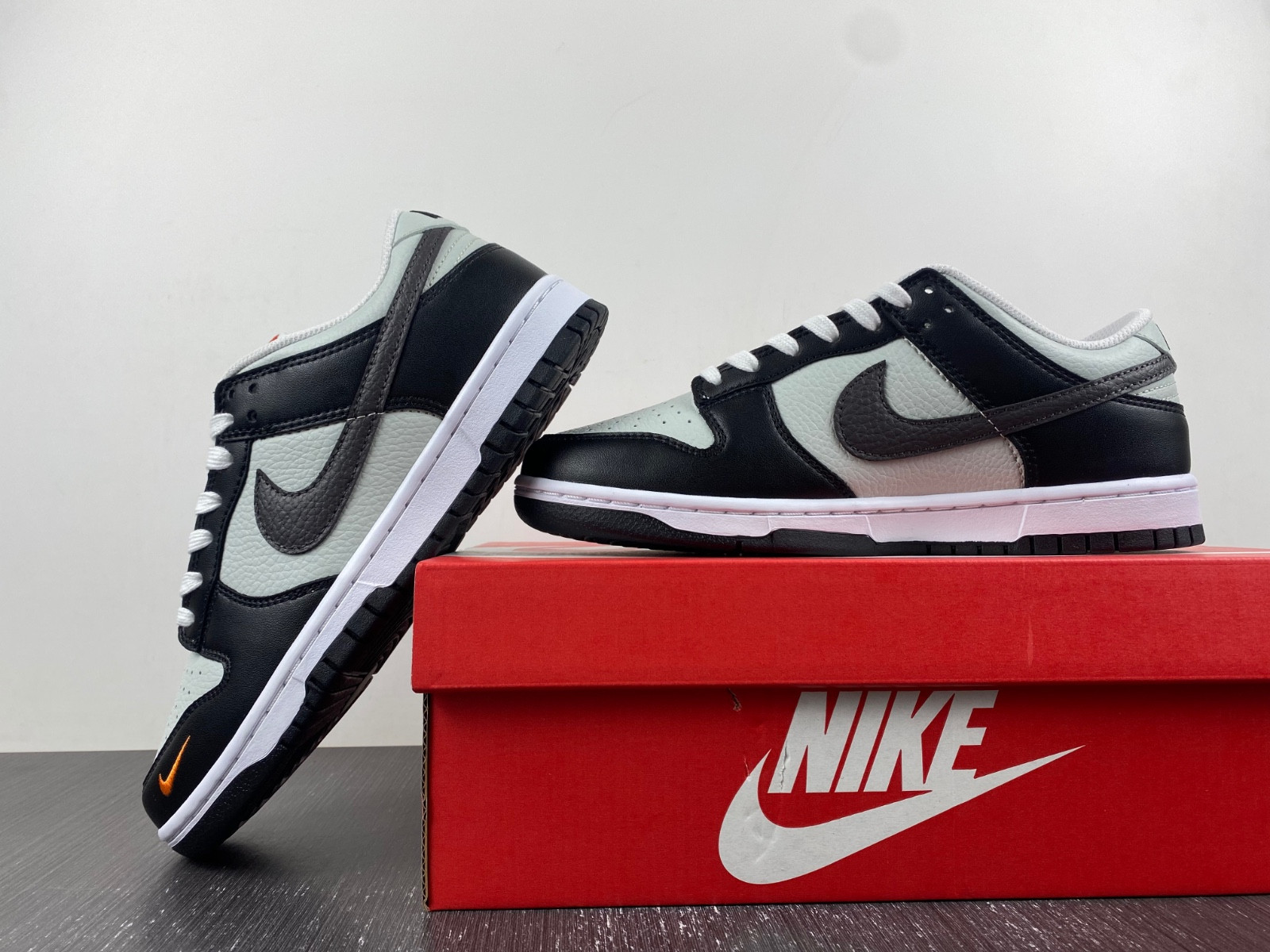 Nike Dunk Low FN7808-001