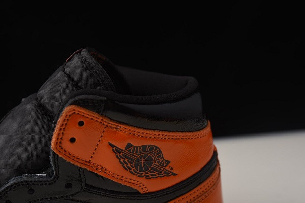 Air Jordan 1 Retro High OG “Shattered Backboard 3.0” 555088-028