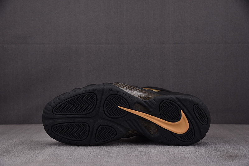 NK Air Foamposite Pro Black Metallic Gold 624041-009