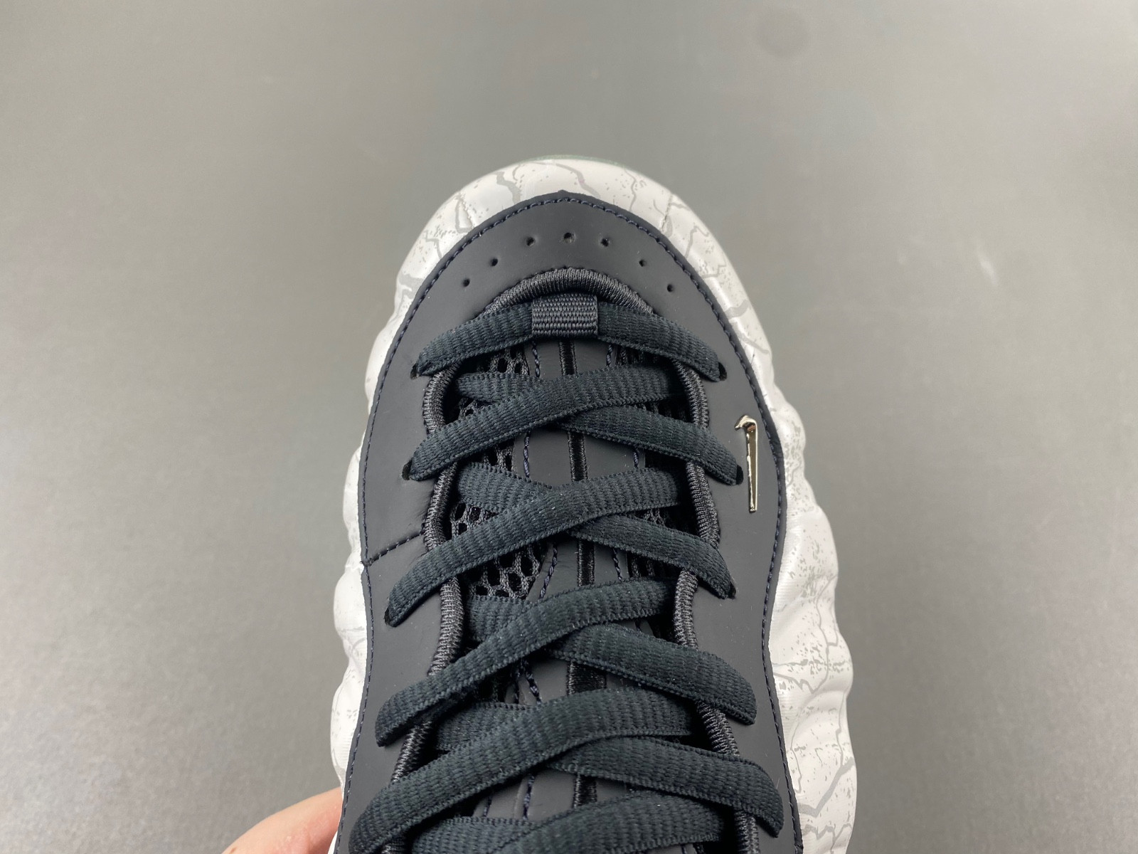 TEKKEN 8 x Nike Air Foamposite One “Jin Kazama” HF6367-001