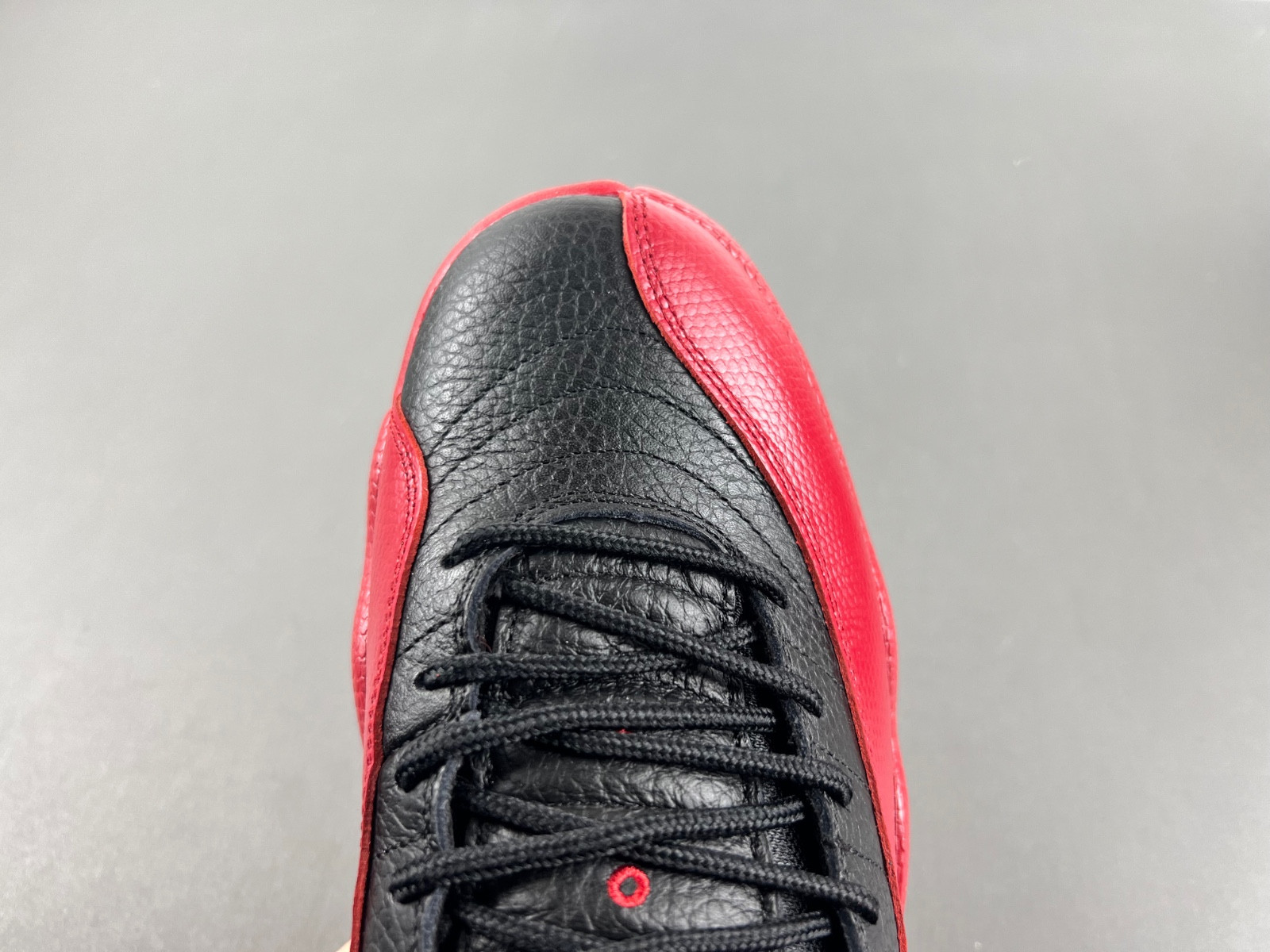 AIR JORDAN 12 “FLU GAME” 2025 CT8013-002