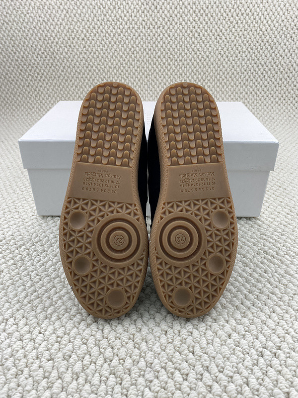 ma*s*n Ma*i*la sneakers