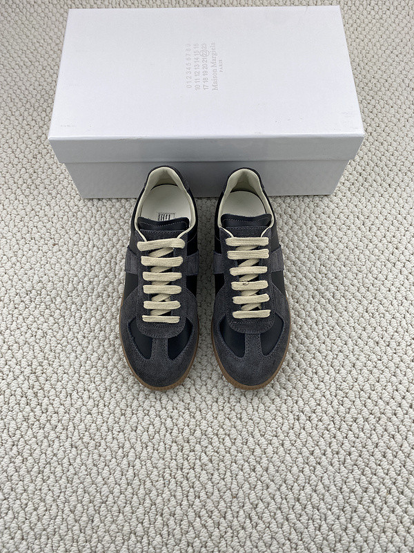 ma*s*n Ma*i*la sneakers