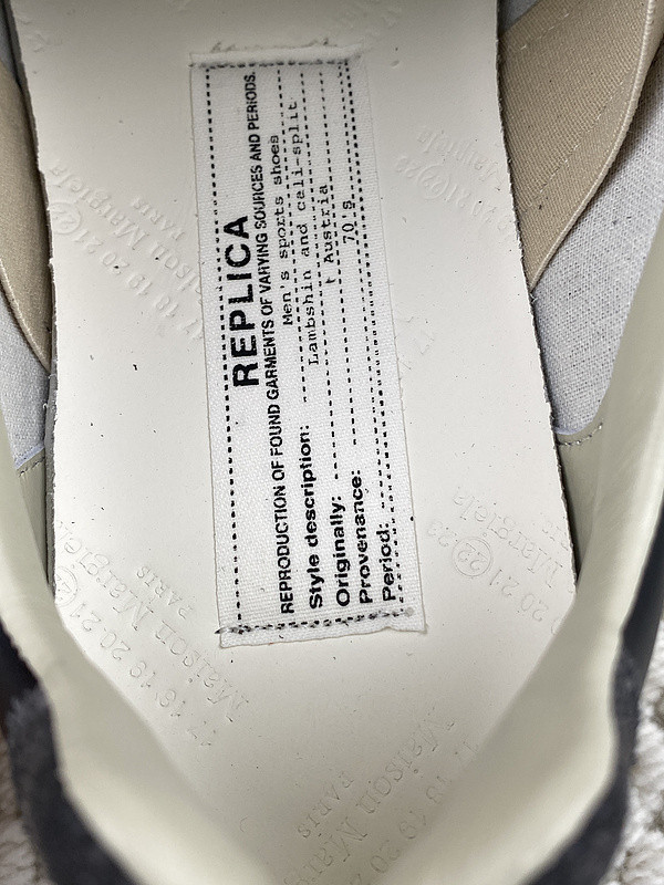 ma*s*n Ma*i*la sneakers