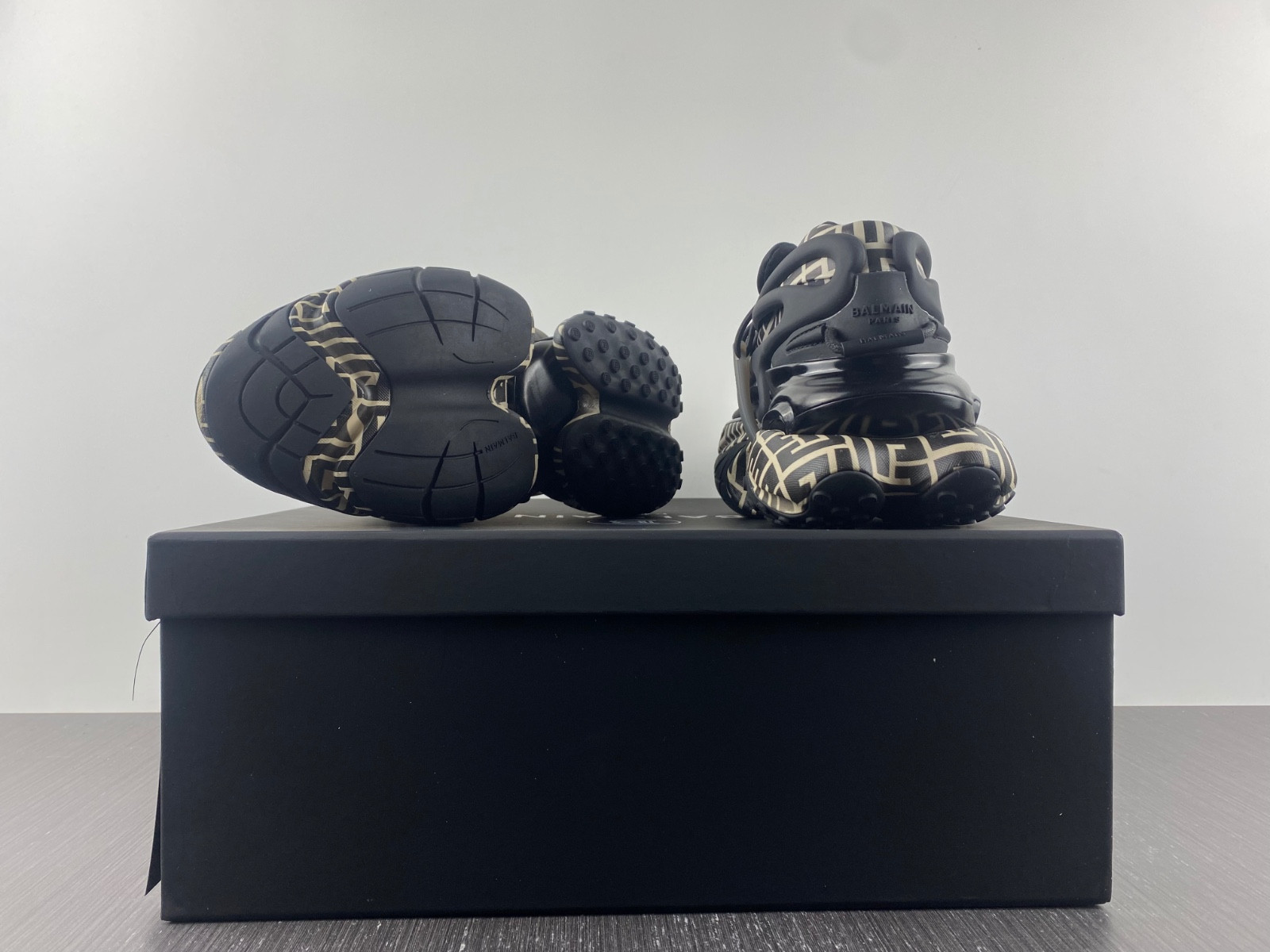 BALMAIN White BLM02242