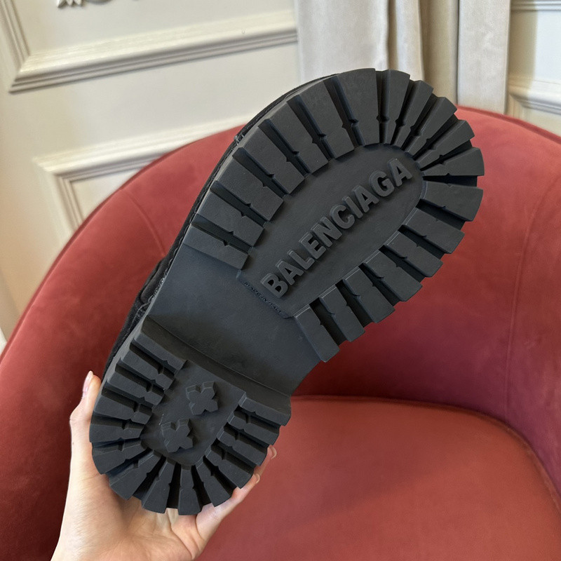Ba*len*cia*ga boots