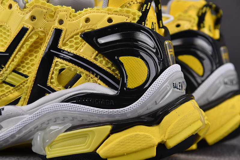 Ba*len*cia*ga runner 677403 w2rd3 0510