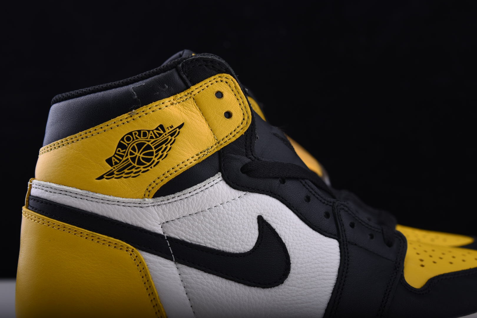 Air Jordan 1 Retro High OG “Yellow Toe” AR1020-700