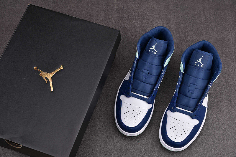 Air Jordan 1 Mid “Blue Mint” 554724-413