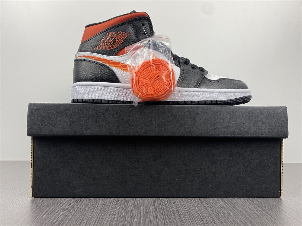 Air Jordan 1 Mid "Zig Zag" DN4929-100