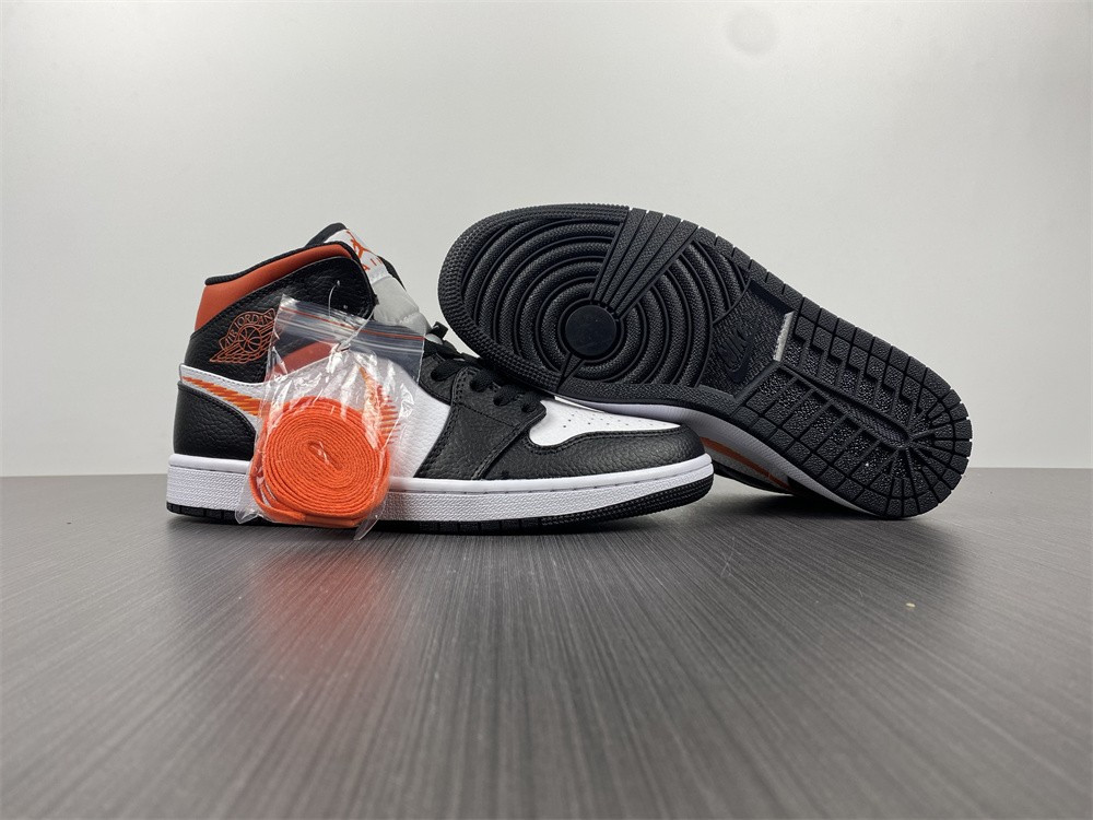 Air Jordan 1 Mid "Zig Zag" DN4929-100