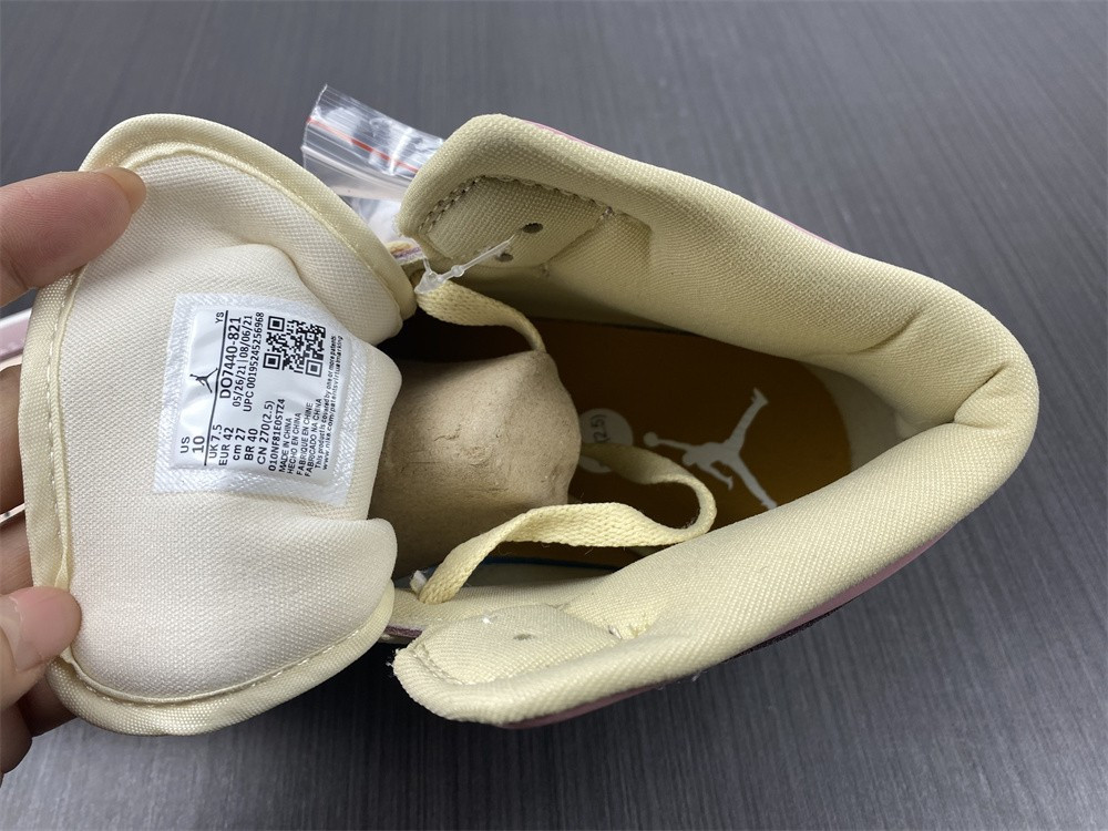 Nike Air Jordan 1 Mid DO7440-821