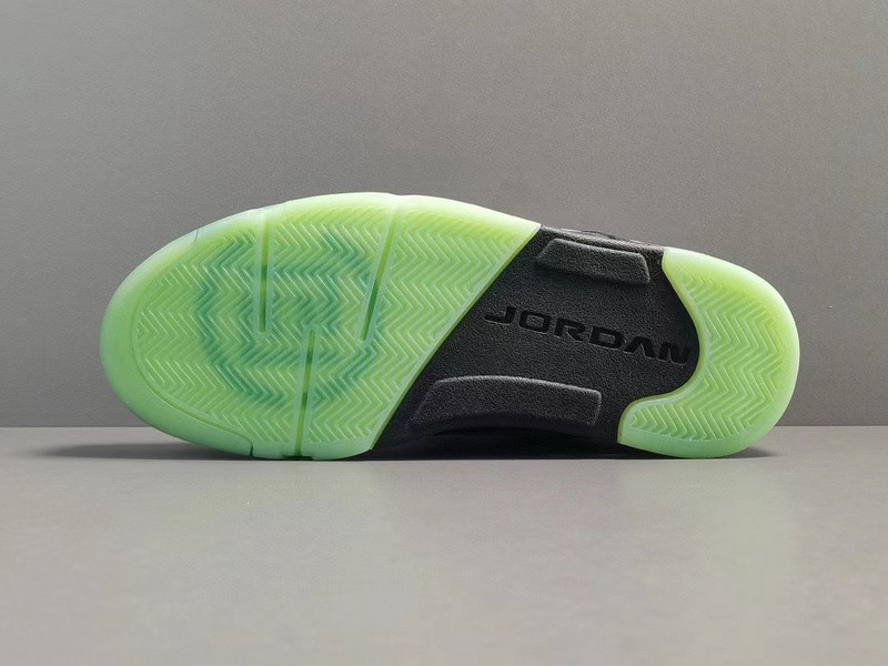 Air Jordan Retro 5 “Anthracite” DM4640-036