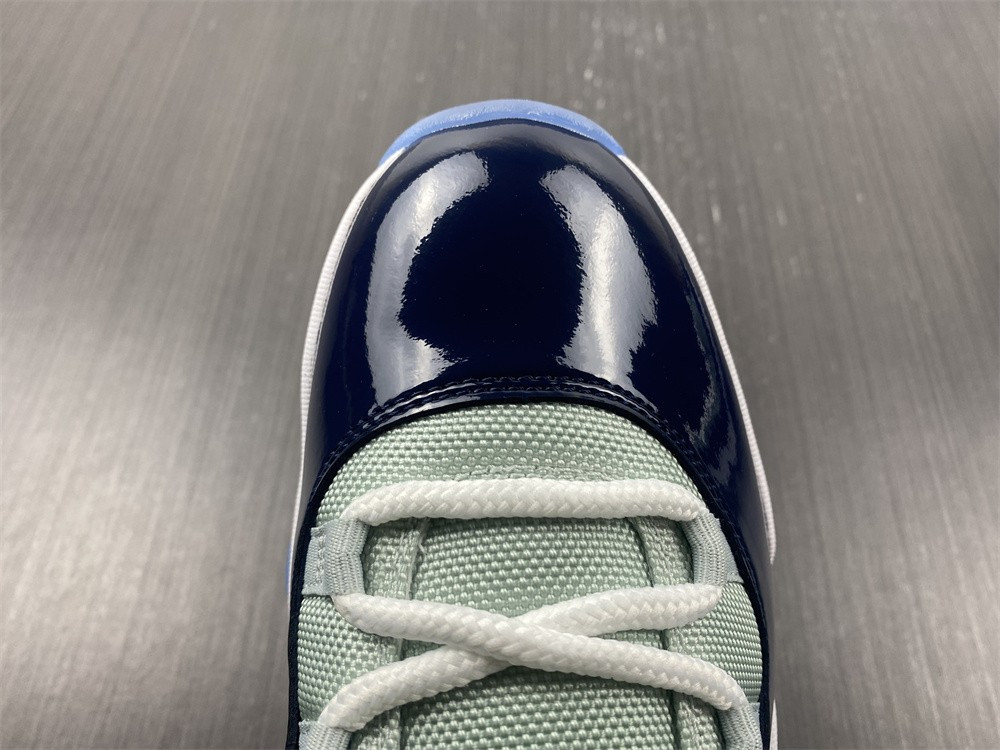 Jordan 11 Retro Low Georgetown (GS) 528896-007