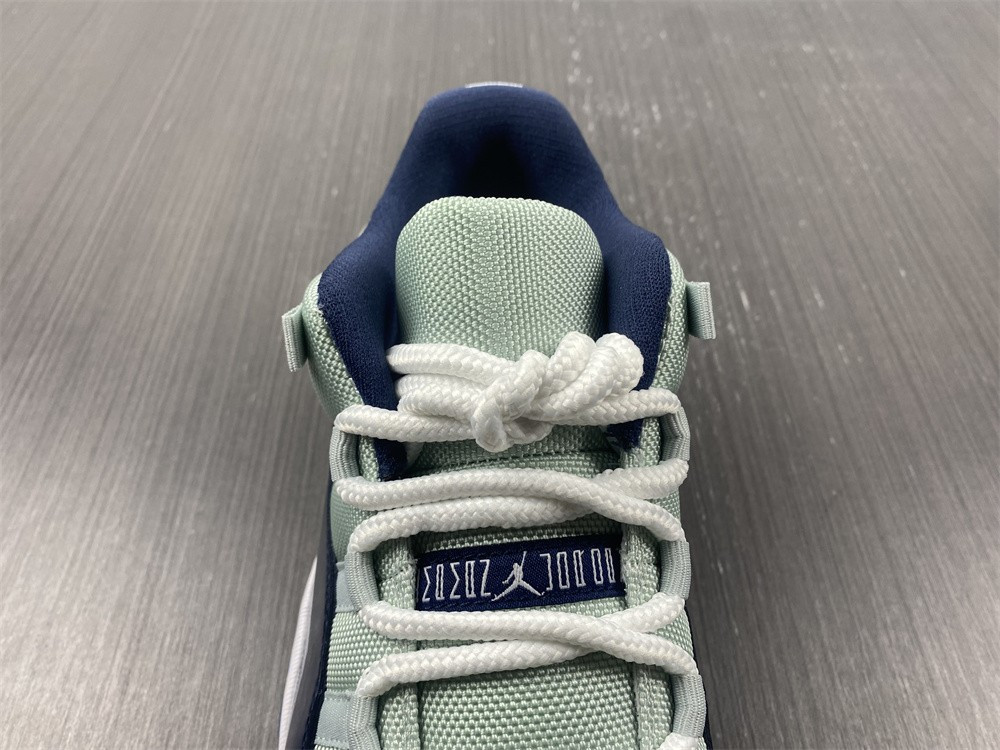 Jordan 11 Retro Low Georgetown (GS) 528896-007