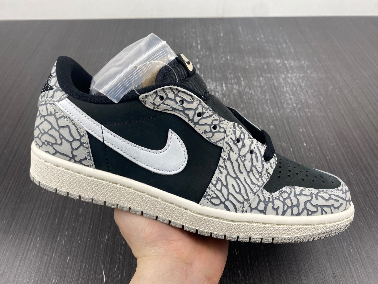 Air Jordan 1 Low OG “Black Cement” CZ0790-001