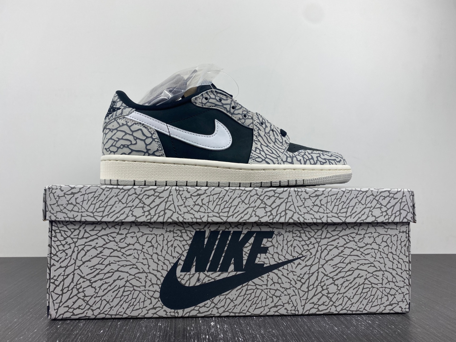 Air Jordan 1 Low OG “Black Cement” CZ0790-001