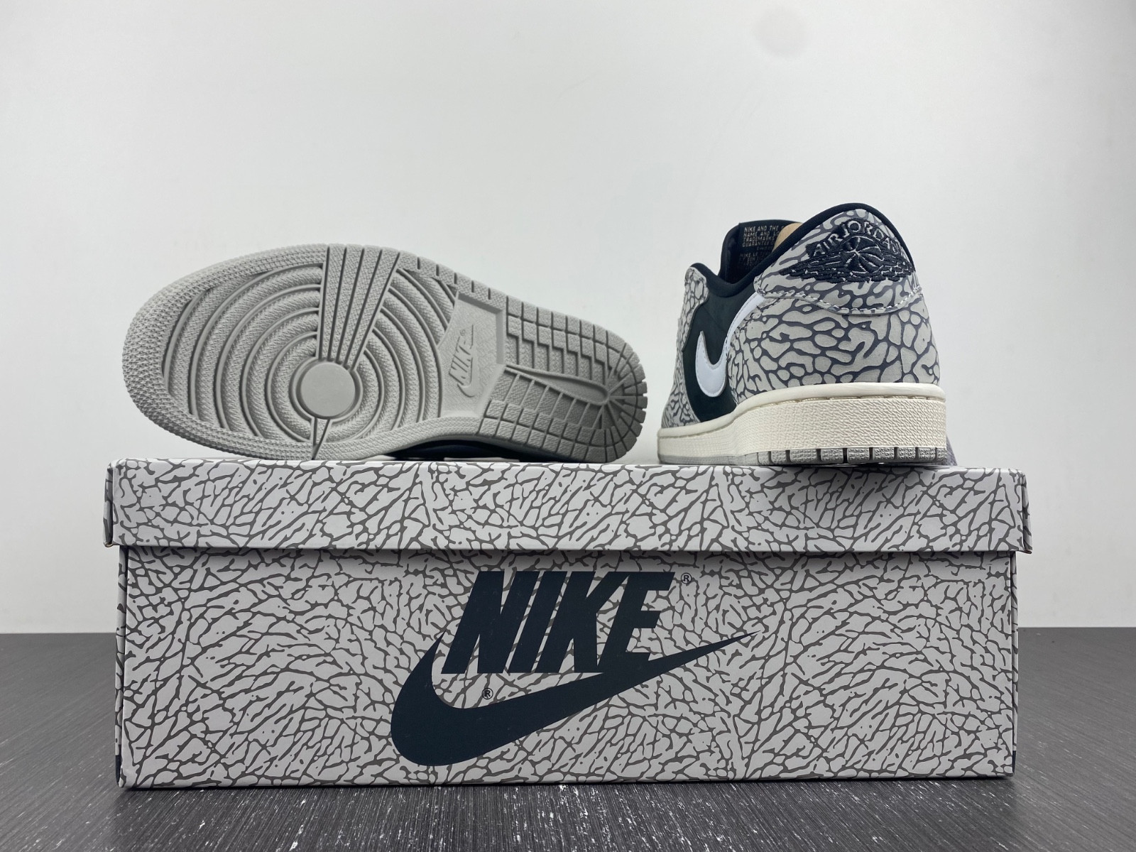 Air Jordan 1 Low OG “Black Cement” CZ0790-001