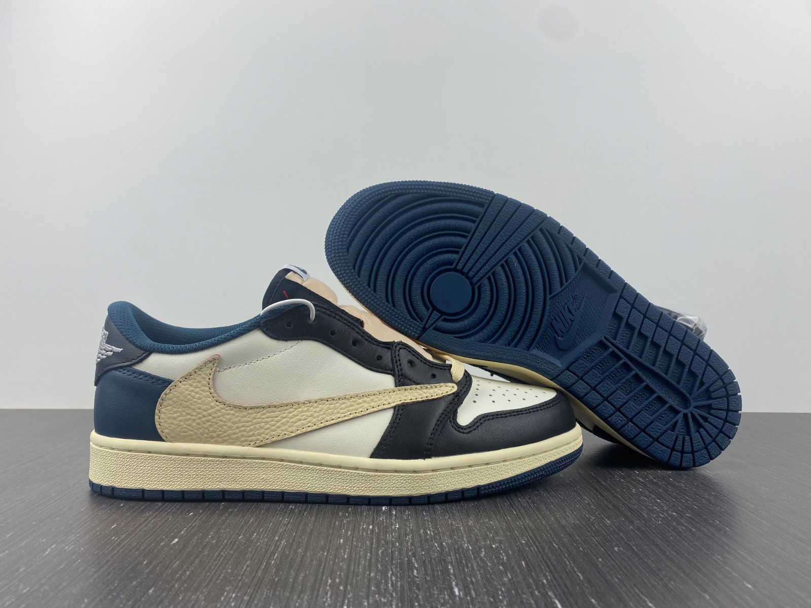 Air Jordan 1 Low DM7866-400