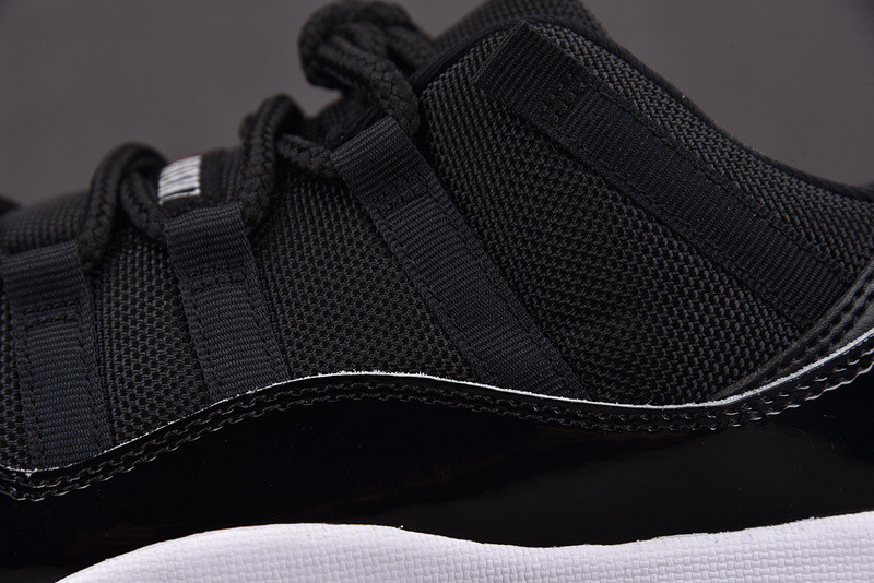 Air Jordan 11 Retro Low Bred FV5104-006