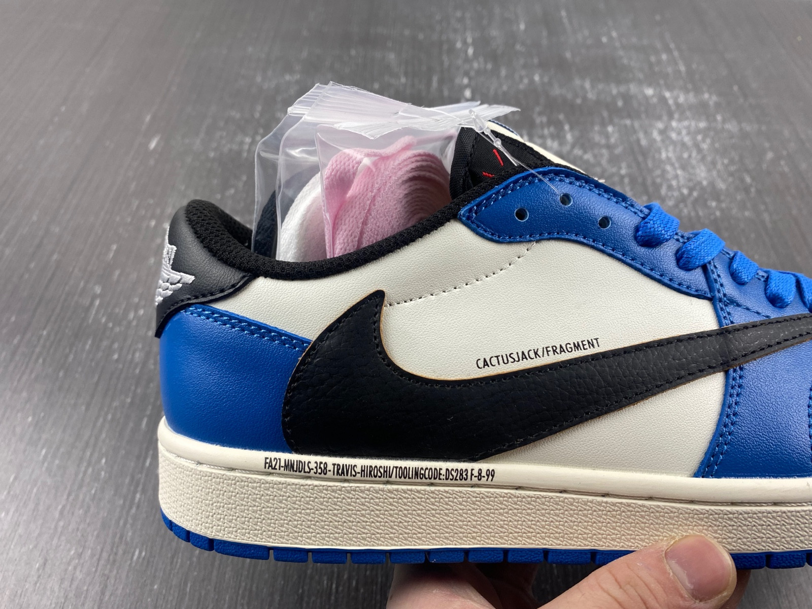 Travis Scott x Air Jordan 1 DM7866-888
