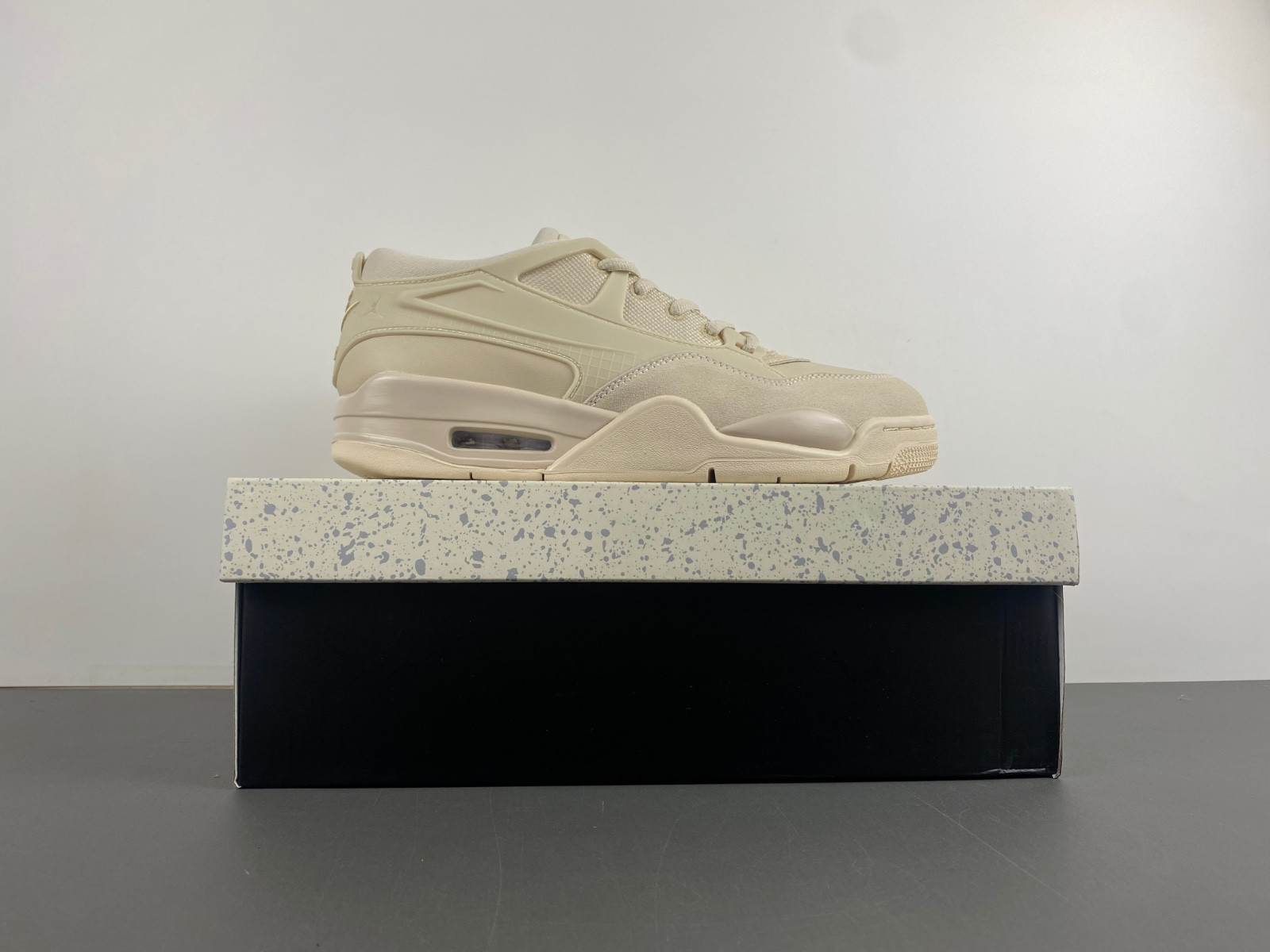 Air Jordan 4 RM HQ3441-110