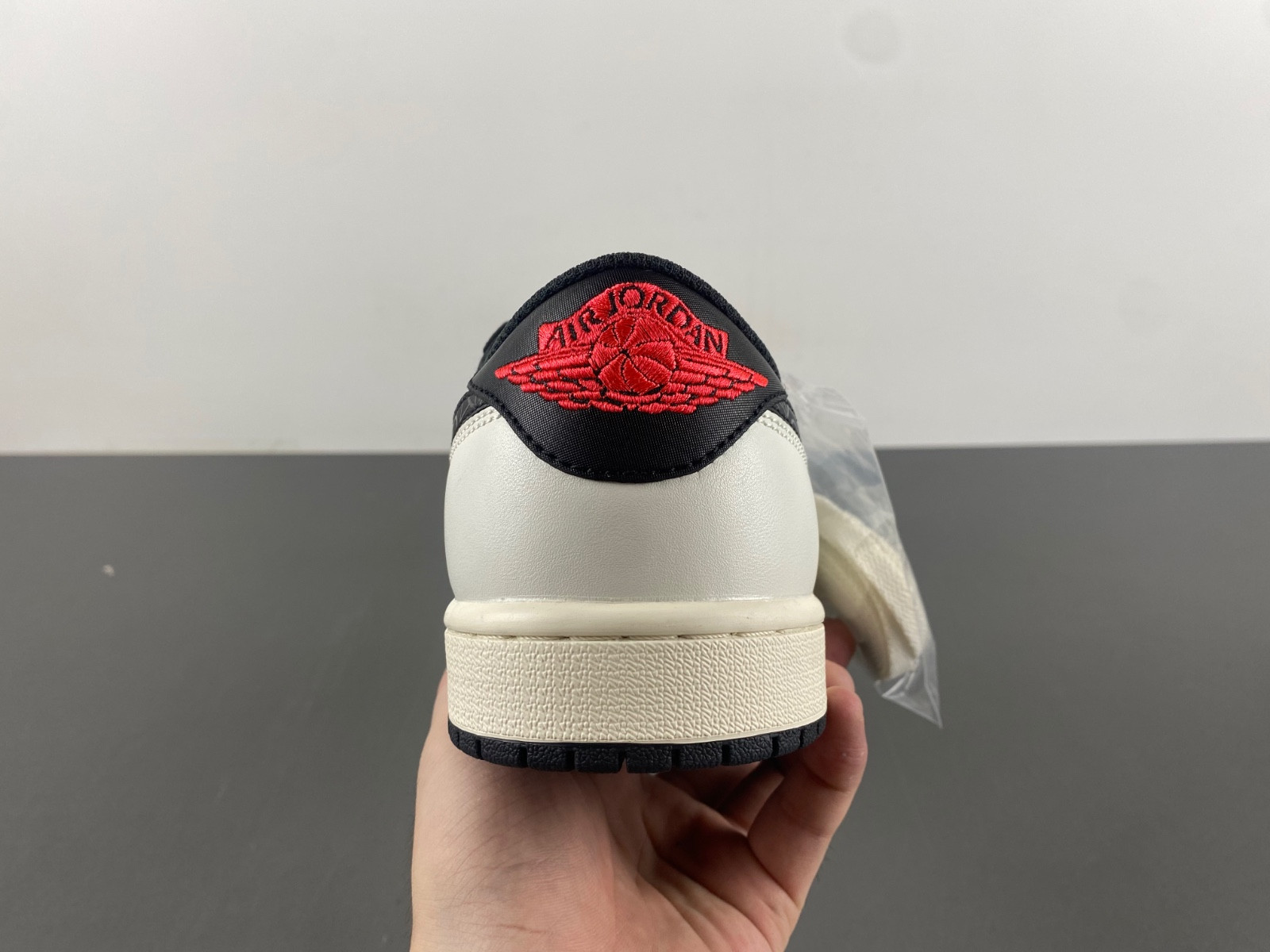 PSG x Air Jordan 1 Low OG HF8828-100